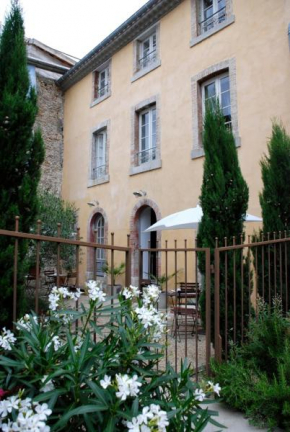 Гостиница La Maison Vieille Maison d'Hôtes & Gîtes  Каркассон